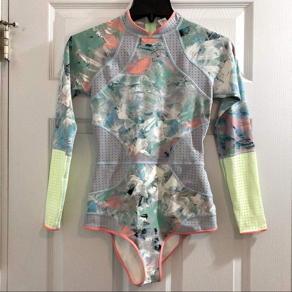*RARE* Lululemon Wetsuit Size 6 🦄 NWOT